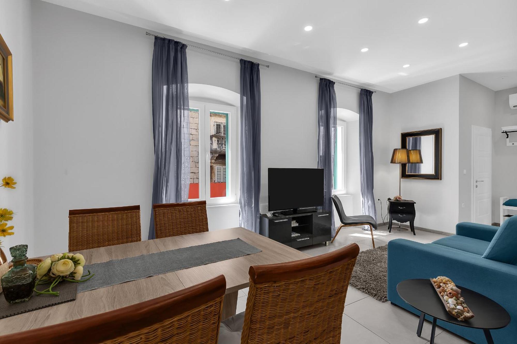 City Center Apartment Dvor Kalalarga Makarska Exterior photo