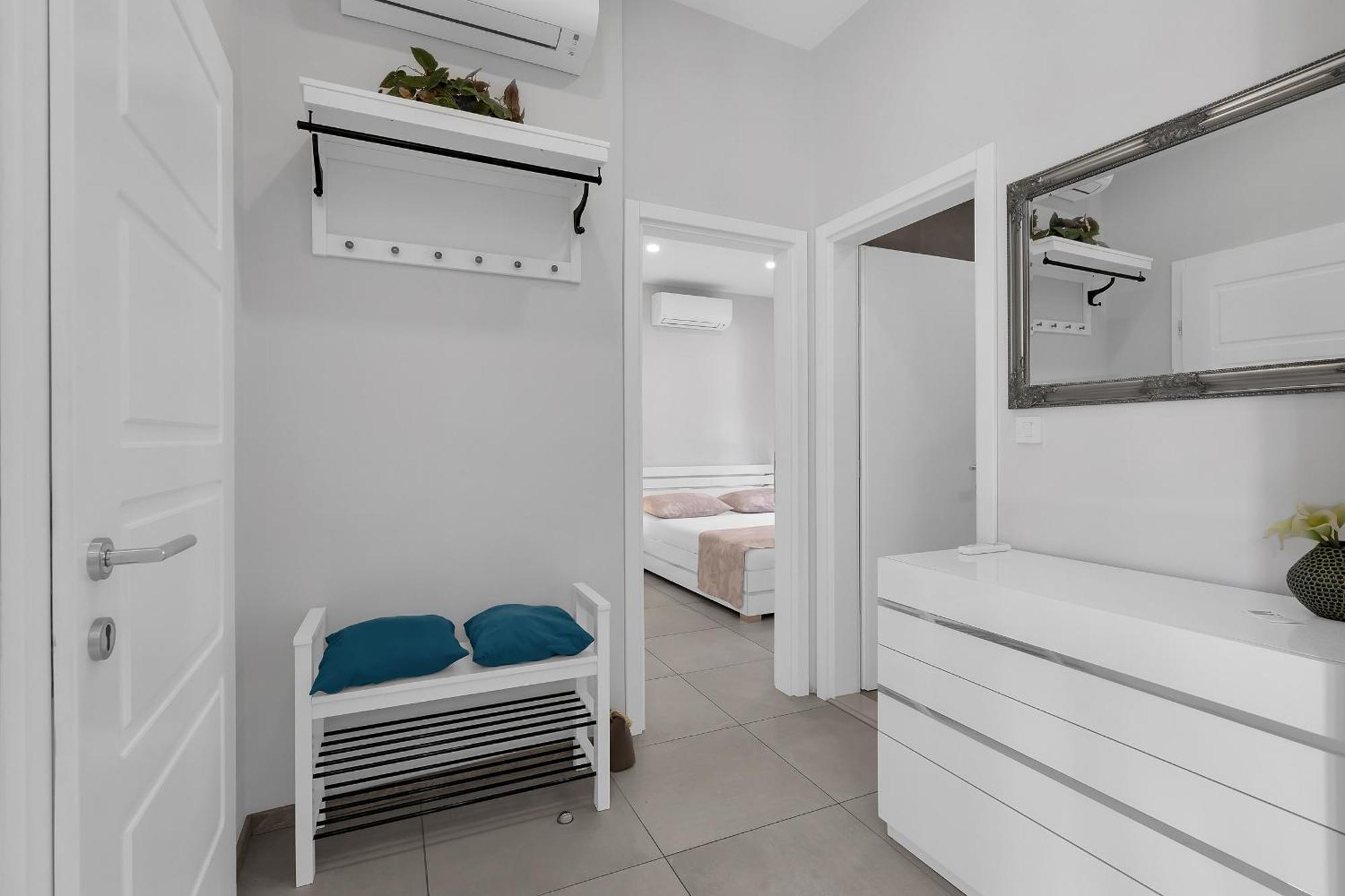 City Center Apartment Dvor Kalalarga Makarska Exterior photo